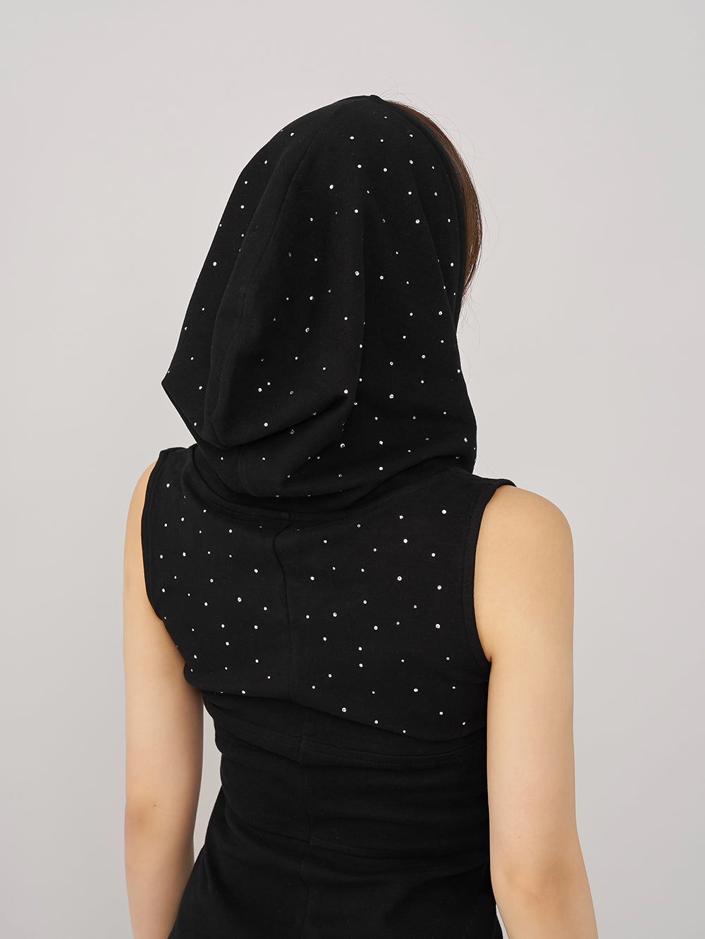 モデル:156cm(着用サイズ:FREE 着用カラー:BLK)