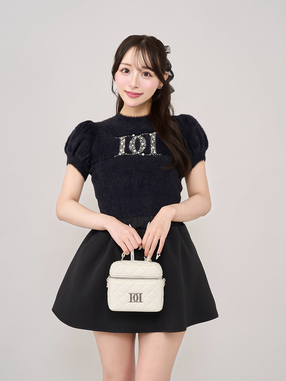モデル:156cm(着用サイズ:FREE 着用カラー:BLK)