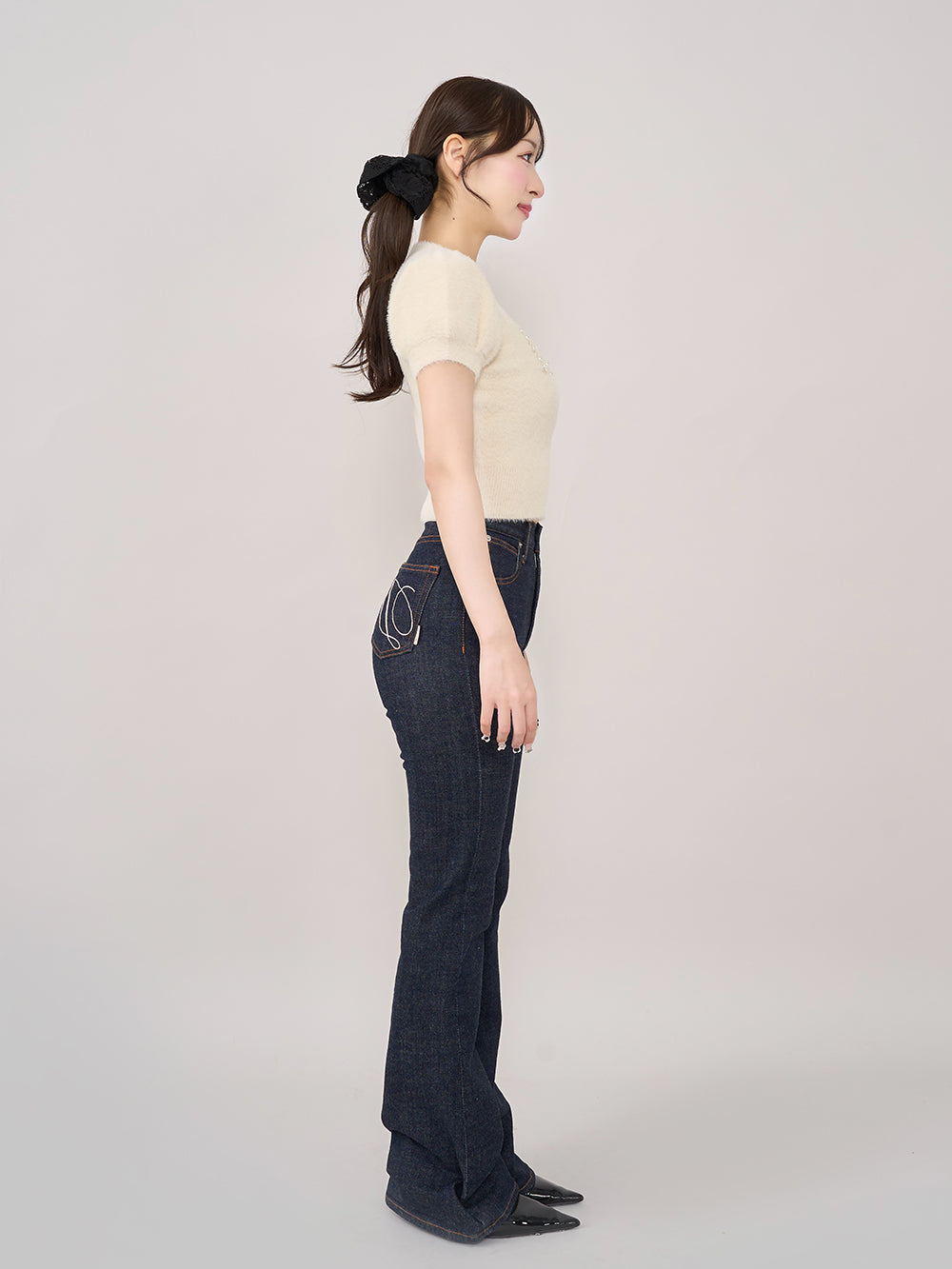 モデル:156cm(着用サイズ:FREE 着用カラー:IVO)