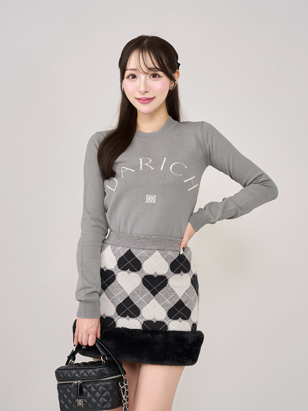 モデル:156cm(着用サイズ:FREE 着用カラー:GRY)
