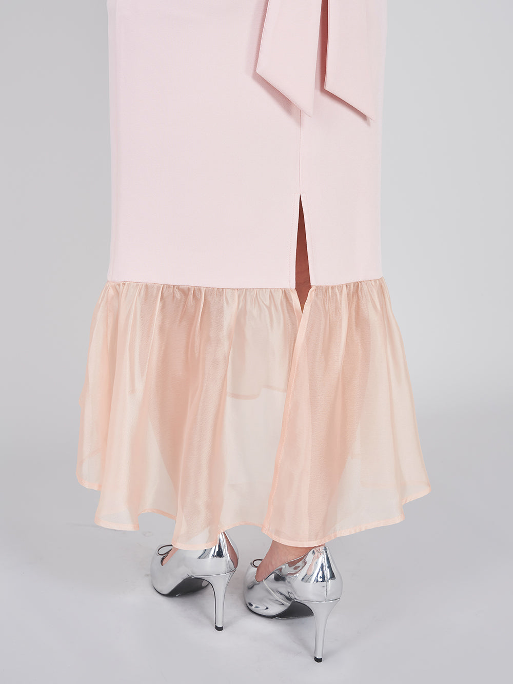 モデル:156cm(着用サイズ:FREE 着用カラー:PNK)