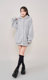 モデル:156cm(着用サイズ:FREE 着用カラー:GRY)