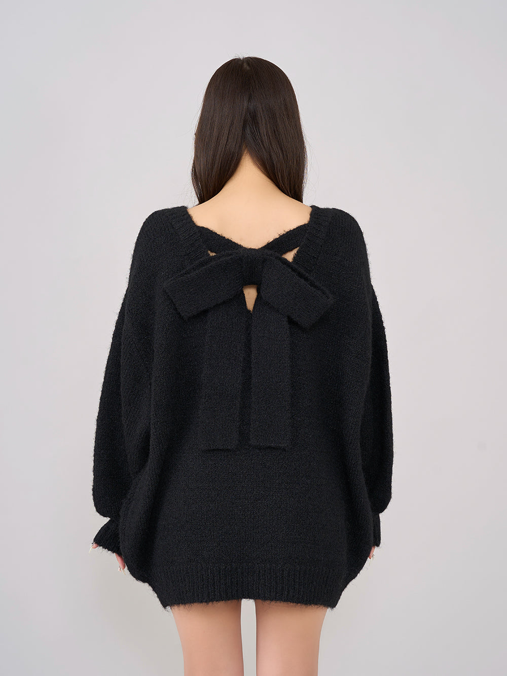 モデル:156cm(着用サイズ:FREE 着用カラー:BLK)