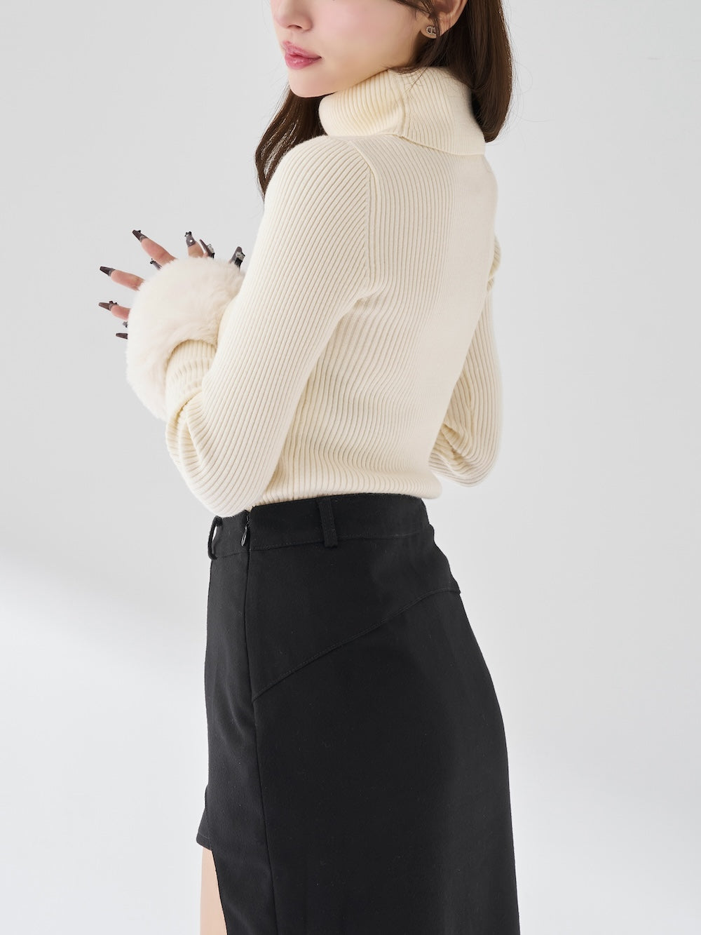 モデル:156cm(着用サイズ:S 着用カラー:BLK)