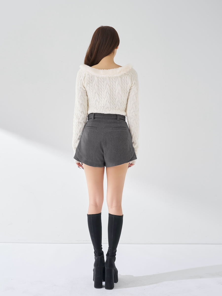 モデル:156cm(着用サイズ:FREE 着用カラー:IVO)