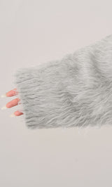 モデル:156cm(着用サイズ:FREE 着用カラー:GRY)