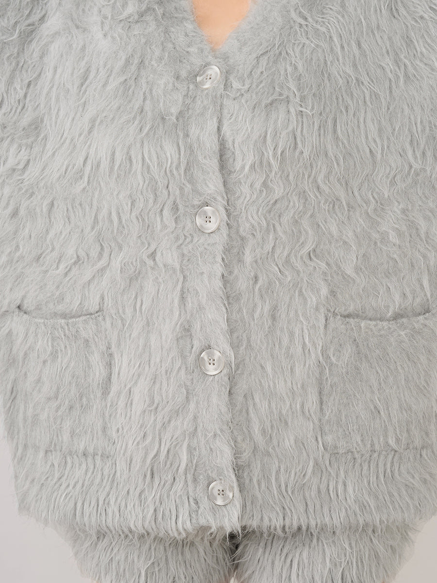 モデル:156cm(着用サイズ:FREE 着用カラー:GRY)