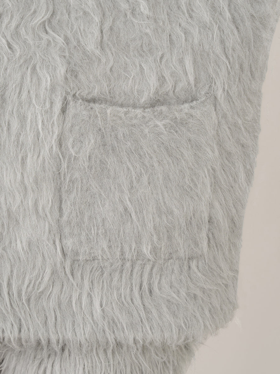 モデル:156cm(着用サイズ:FREE 着用カラー:GRY)