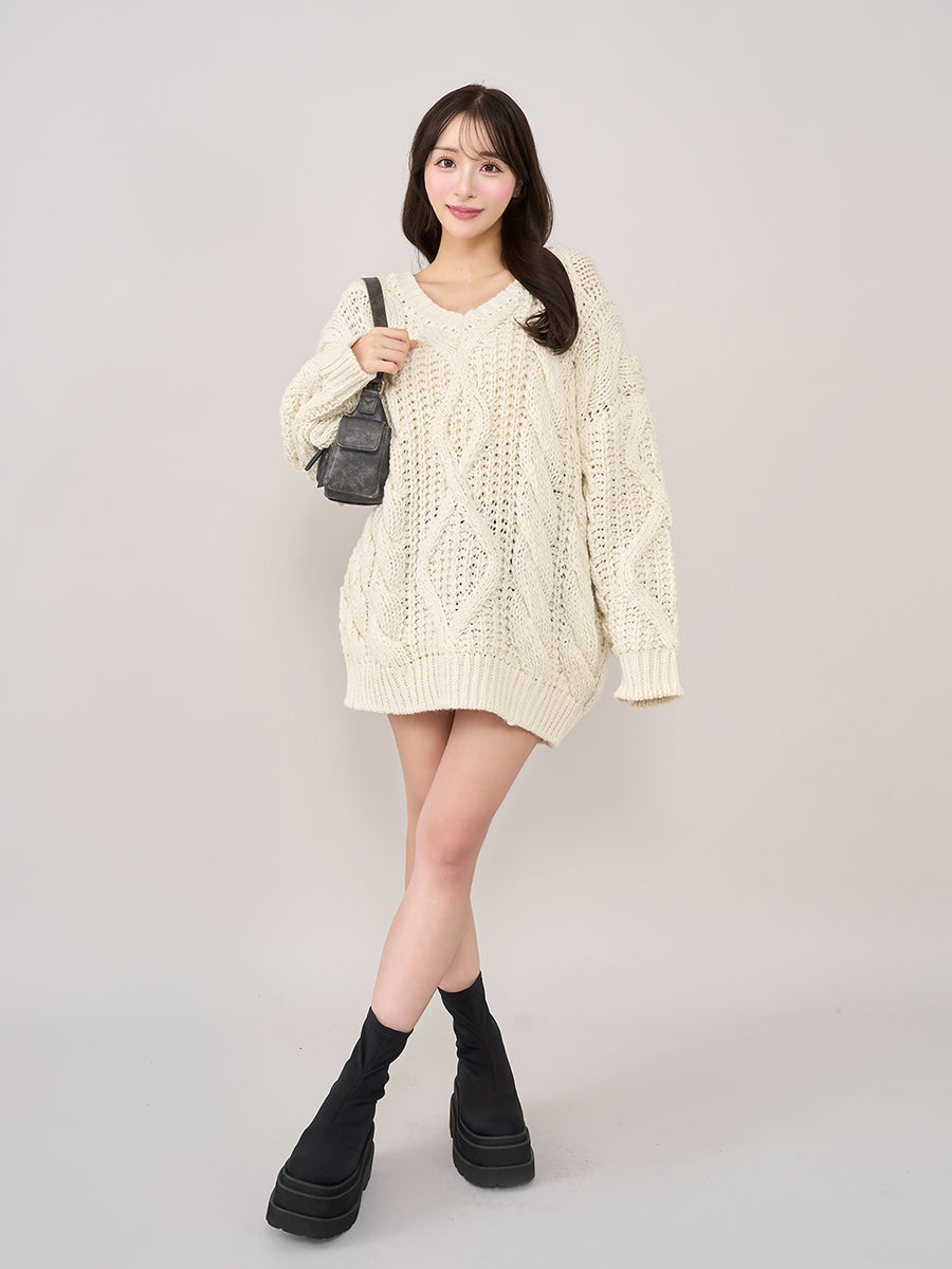 モデル:156cm(着用サイズ:FREE 着用カラー:IVO)