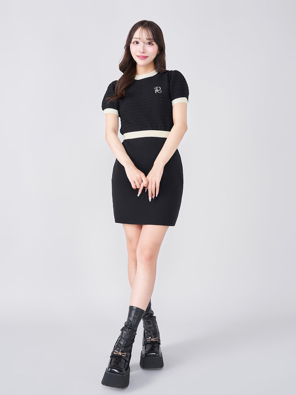 モデル:156cm(着用サイズ:FREE 着用カラー:BLK)