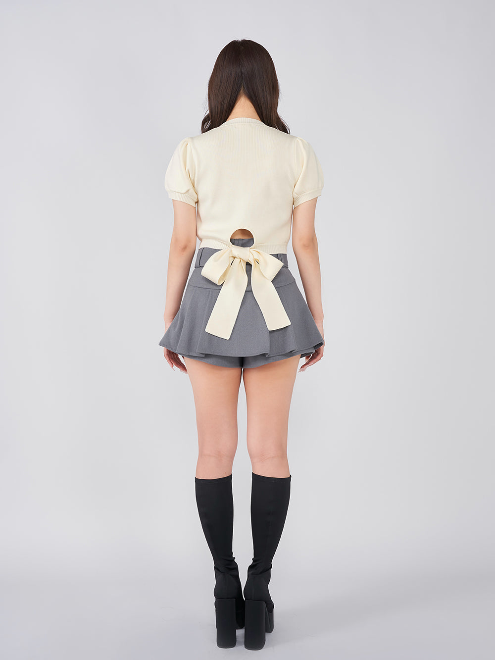 モデル:156cm(着用サイズ:FREE 着用カラー:IVO)