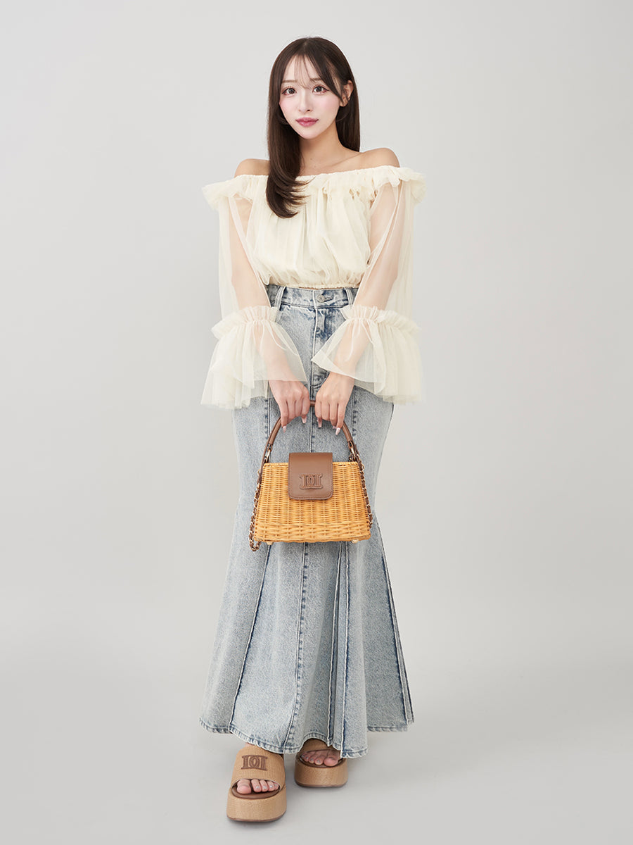 モデル:156cm(着用サイズ:FREE 着用カラー:WHT)