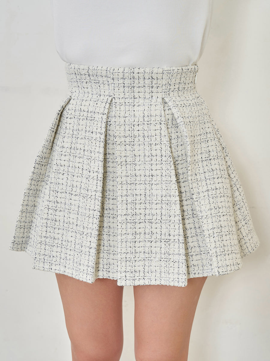 モデル:156cm(着用サイズ:S 着用カラー:WHT)