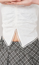モデル:155cm(着用サイズ:FREE 着用カラー:WHT)
