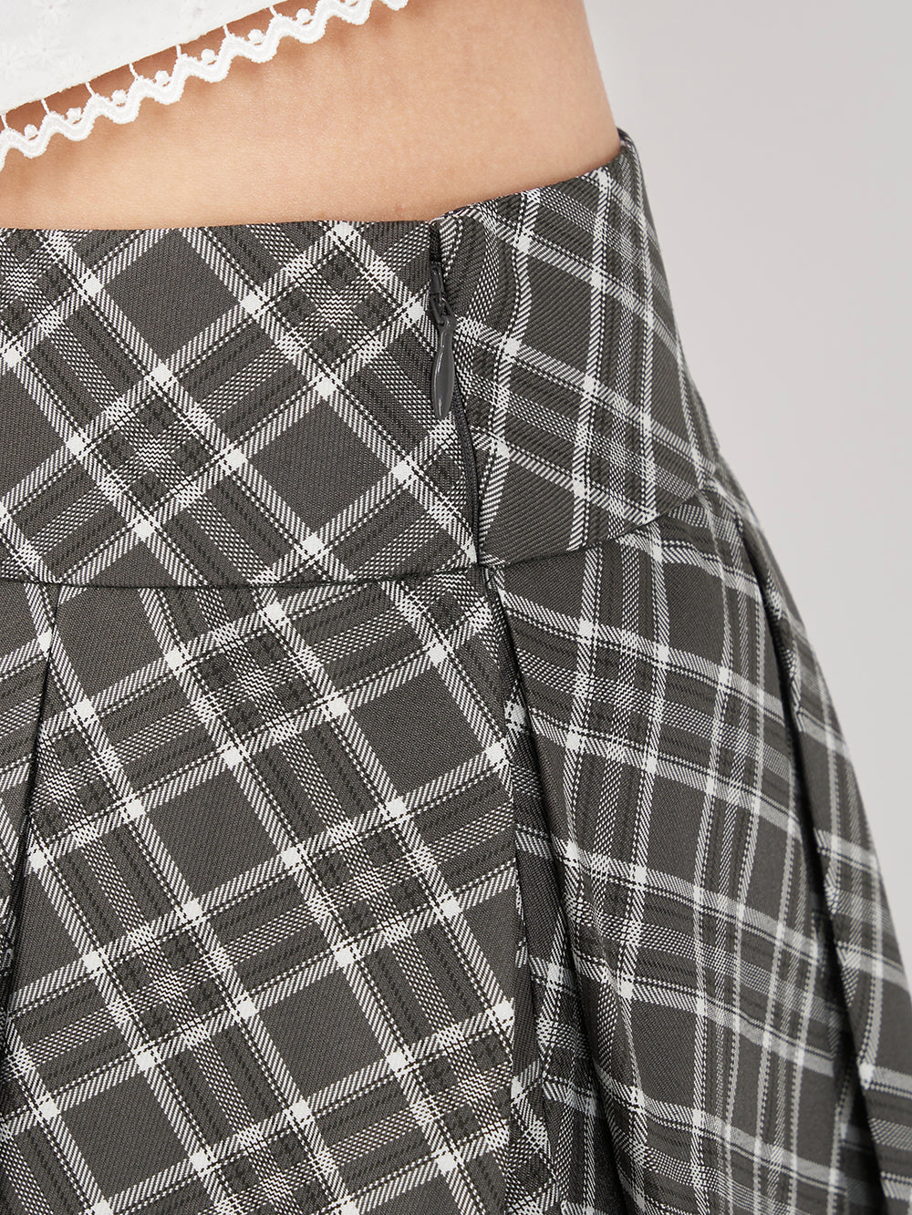 モデル:155cm(着用サイズ:S 着用カラー:GRY)