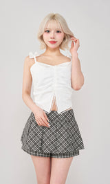 モデル:155cm(着用サイズ:FREE 着用カラー:WHT)