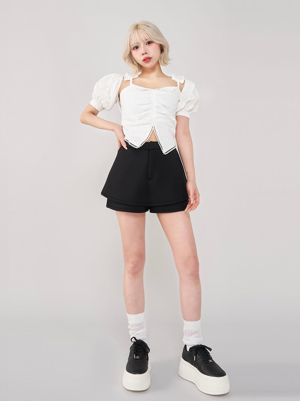 モデル:155cm(着用サイズ:FREE 着用カラー:WHT)