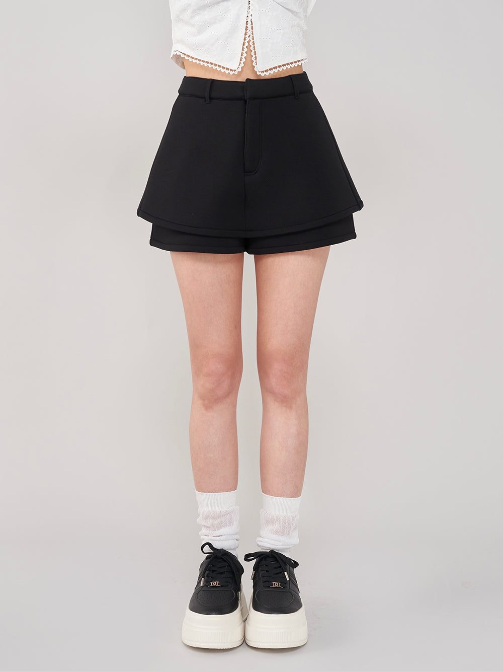 モデル:155cm(着用サイズ:S 着用カラー:BLK)