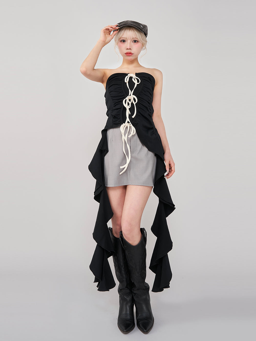 モデル:155cm(着用サイズ:FREE 着用カラー:BLK)