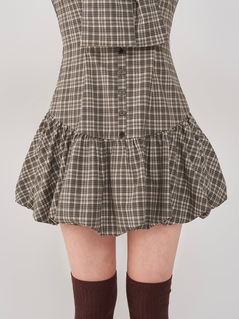 モデル:155cm(着用サイズ:FREE 着用カラー:BEG)