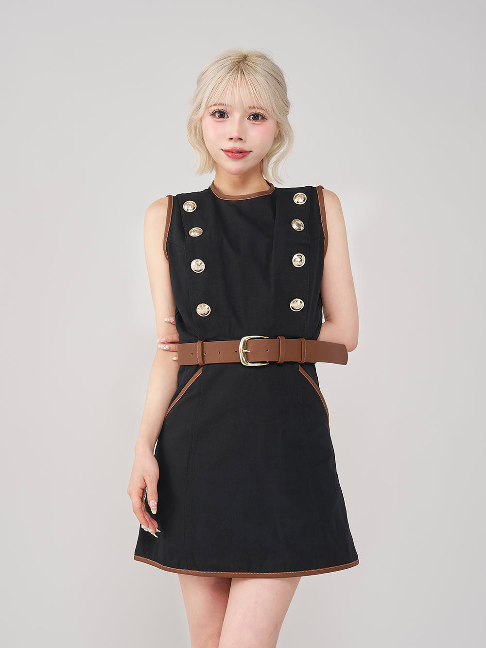 モデル:155cm(着用サイズ:FREE 着用カラー:BLK)