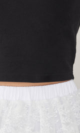 モデル:155cm(着用サイズ:FREE 着用カラー:BLK)