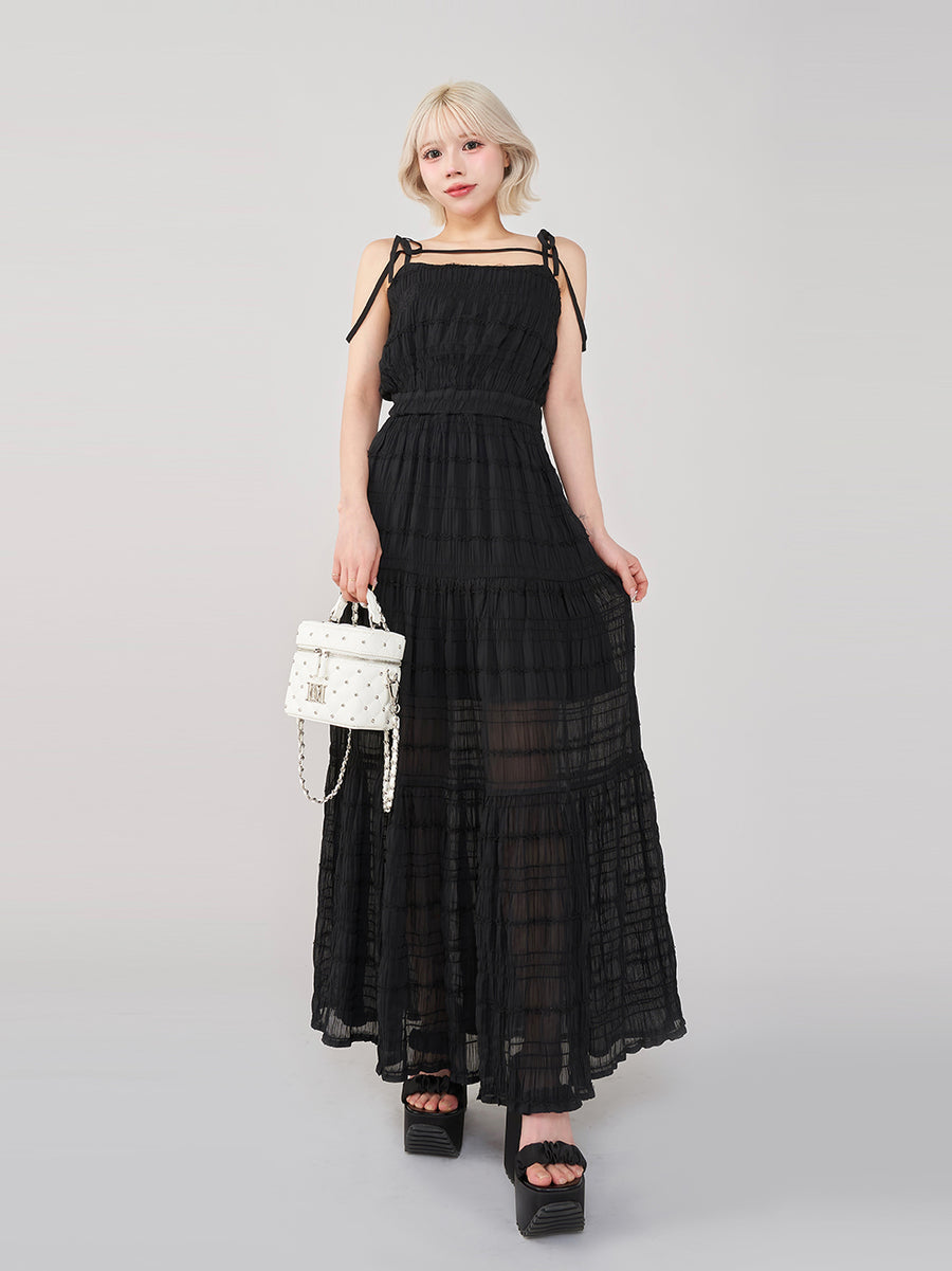 モデル:155cm(着用サイズ:FREE 着用カラー:BLK)