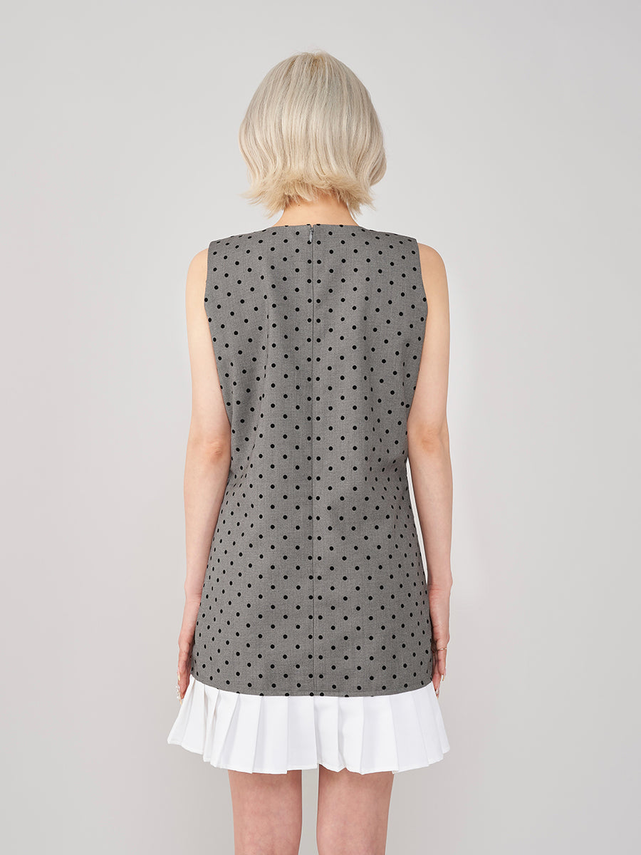 モデル:155cm(着用サイズ:FREE 着用カラー:GRY)