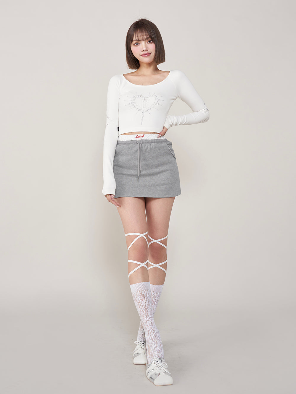 モデル:163cm(着用サイズ:FREE 着用カラー:GRY)