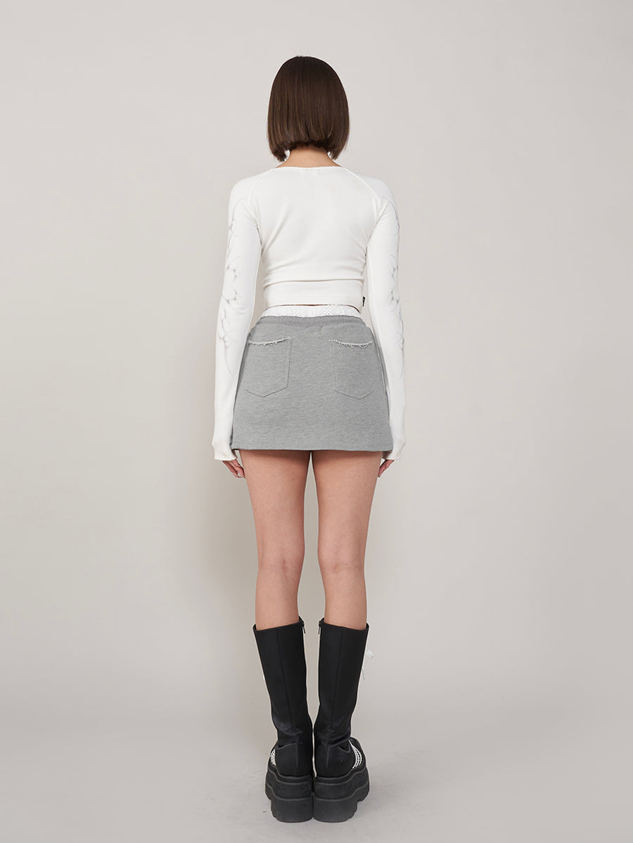 モデル:163cm(着用サイズ:FREE 着用カラー:GRY)