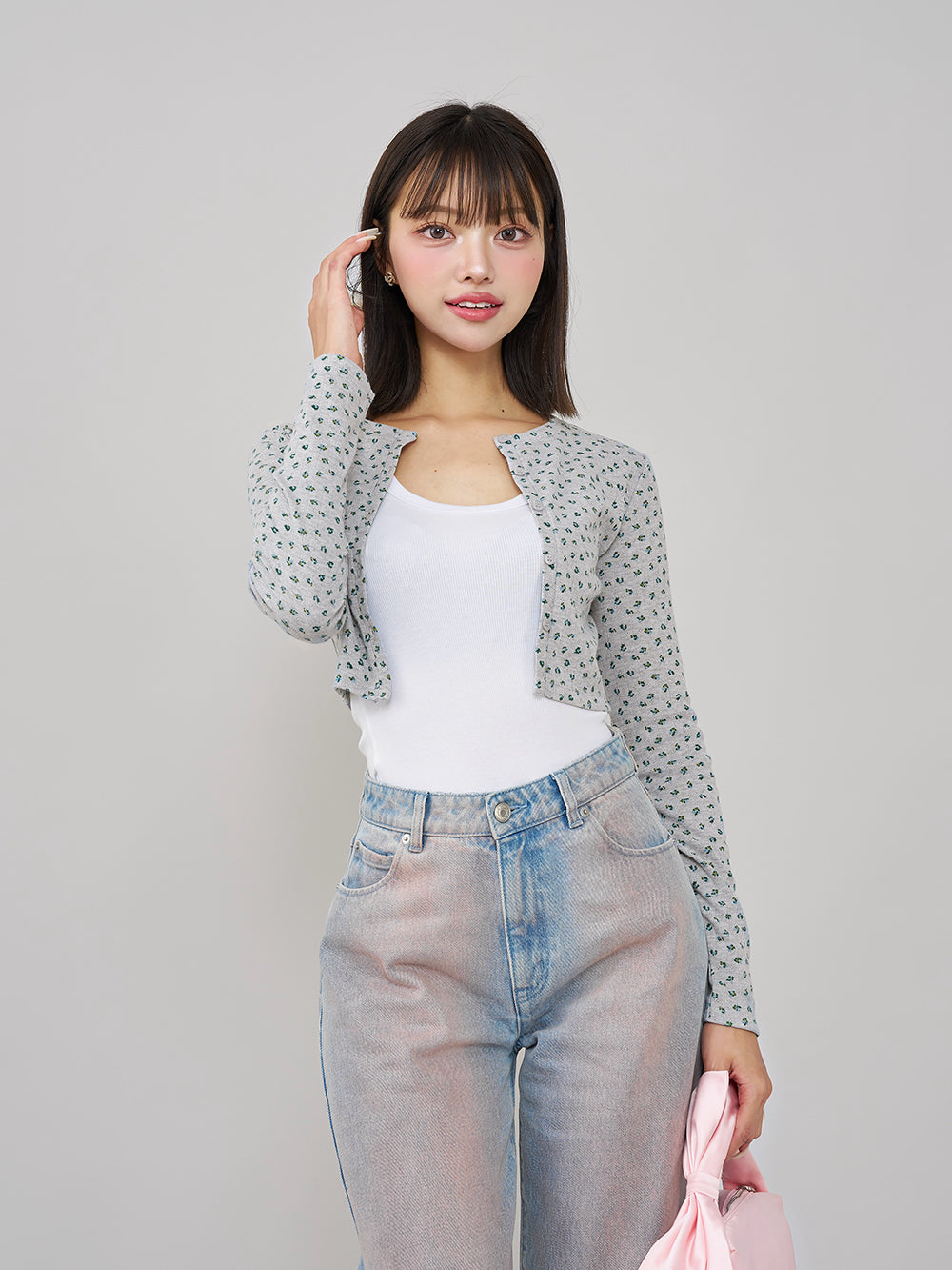 モデル:163cm(着用サイズ:FREE 着用カラー:GRY)