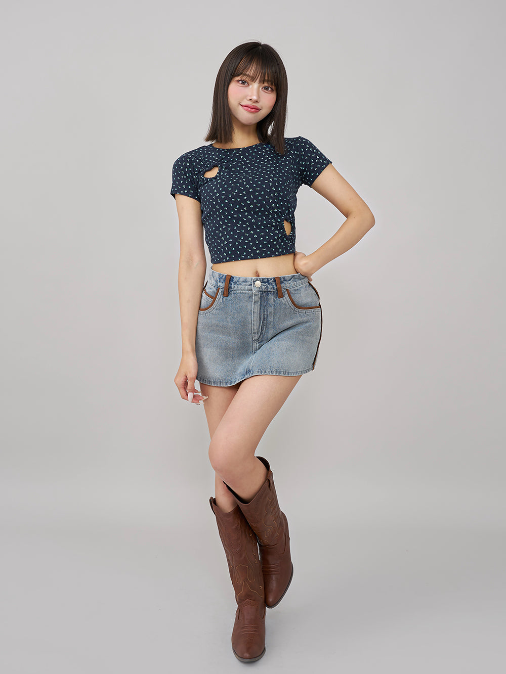 モデル:163cm(着用サイズ:FREE 着用カラー:NVY)