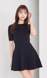 モデル:163cm(着用サイズ:FREE 着用カラー:BLK)