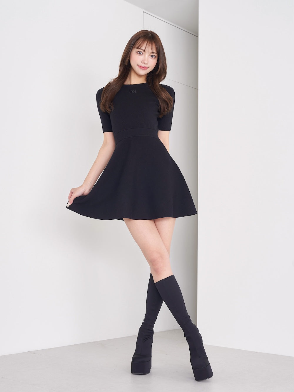 モデル:163cm(着用サイズ:FREE 着用カラー:BLK)