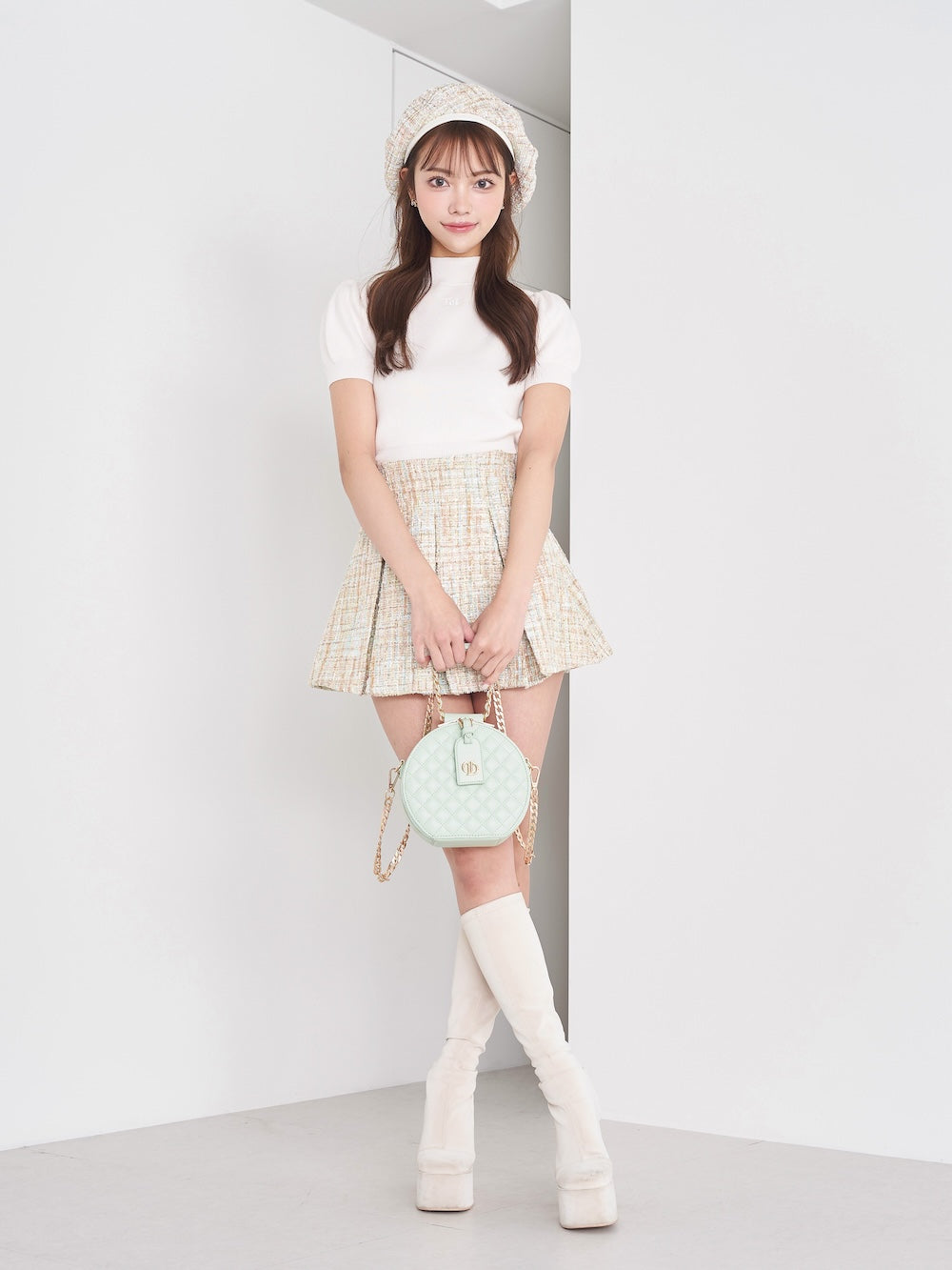 モデル:163cm(着用サイズ:FREE 着用カラー:WHT)