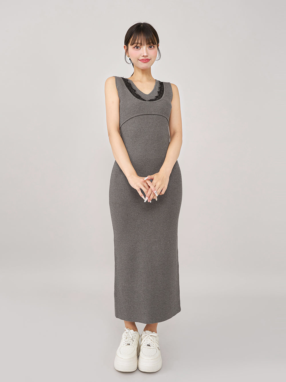 モデル:163cm(着用サイズ:FREE 着用カラー:GRY)