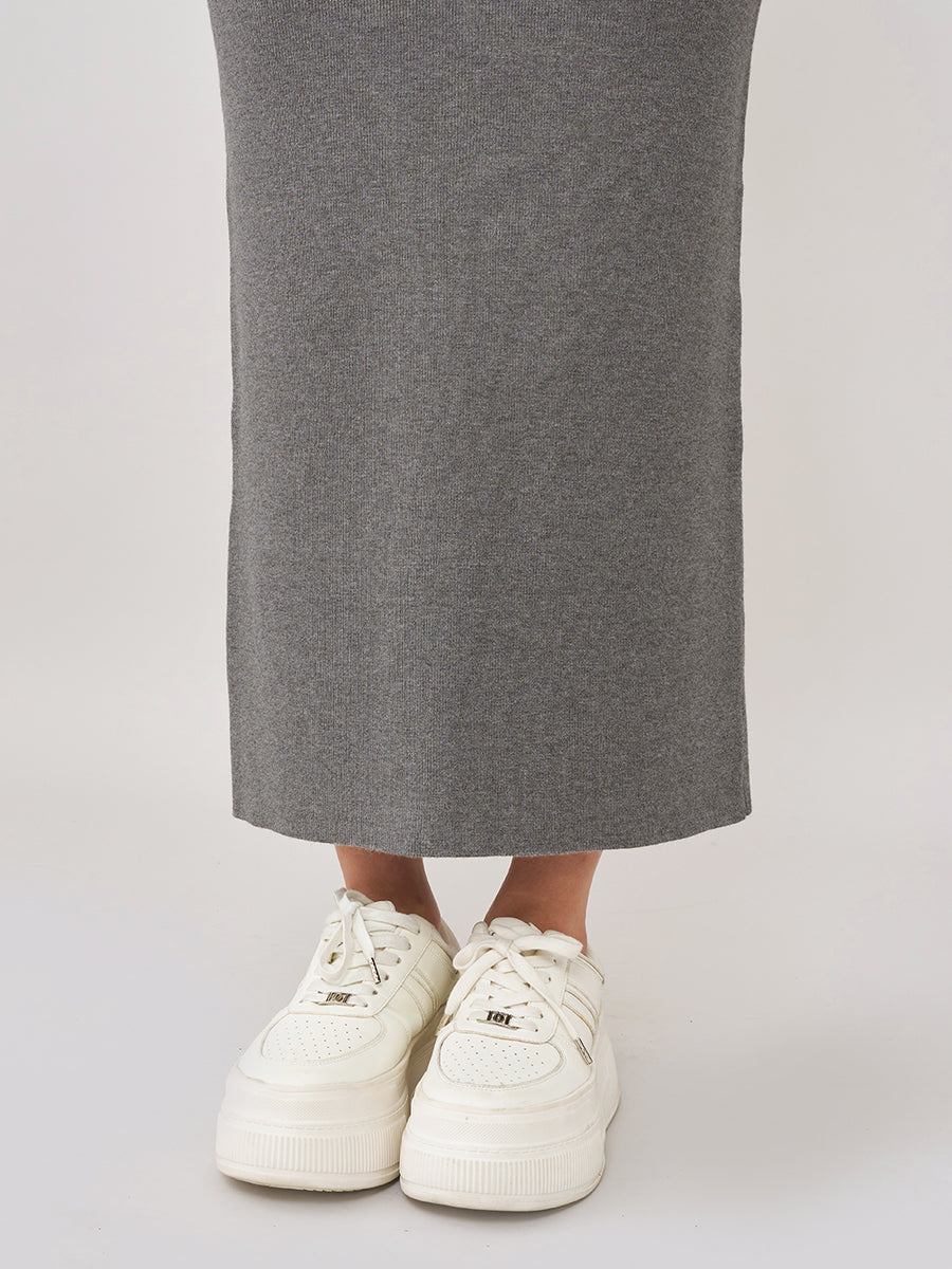 モデル:163cm(着用サイズ:FREE 着用カラー:GRY)