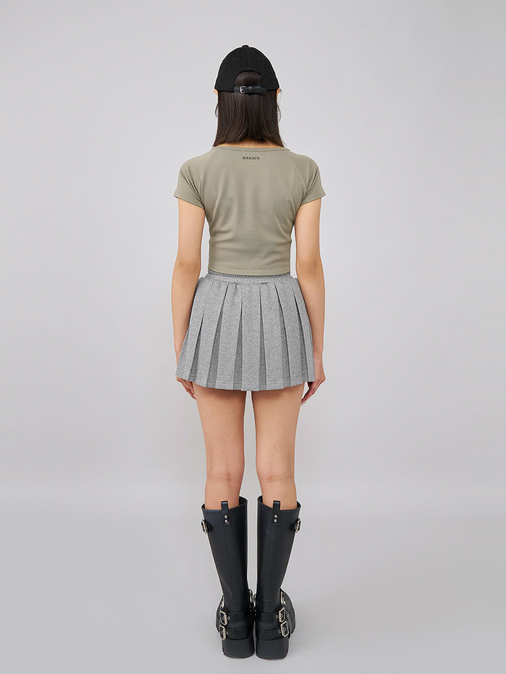 モデル:163cm(着用サイズ:FREE 着用カラー:GRY)