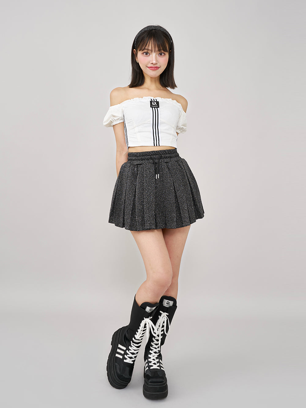 モデル:163cm(着用サイズ:FREE 着用カラー:BLK)