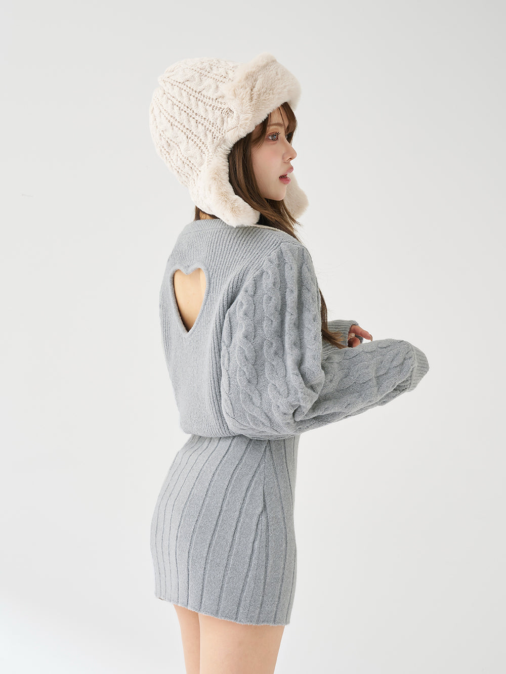 モデル:163cm(着用サイズ:FREE 着用カラー:GRY)