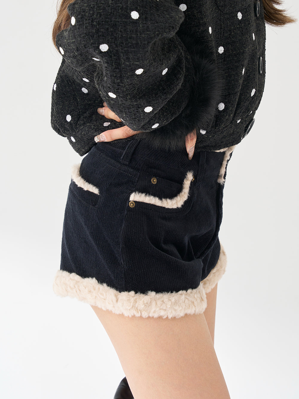 モデル:163cm(着用サイズ:S 着用カラー:BLK)