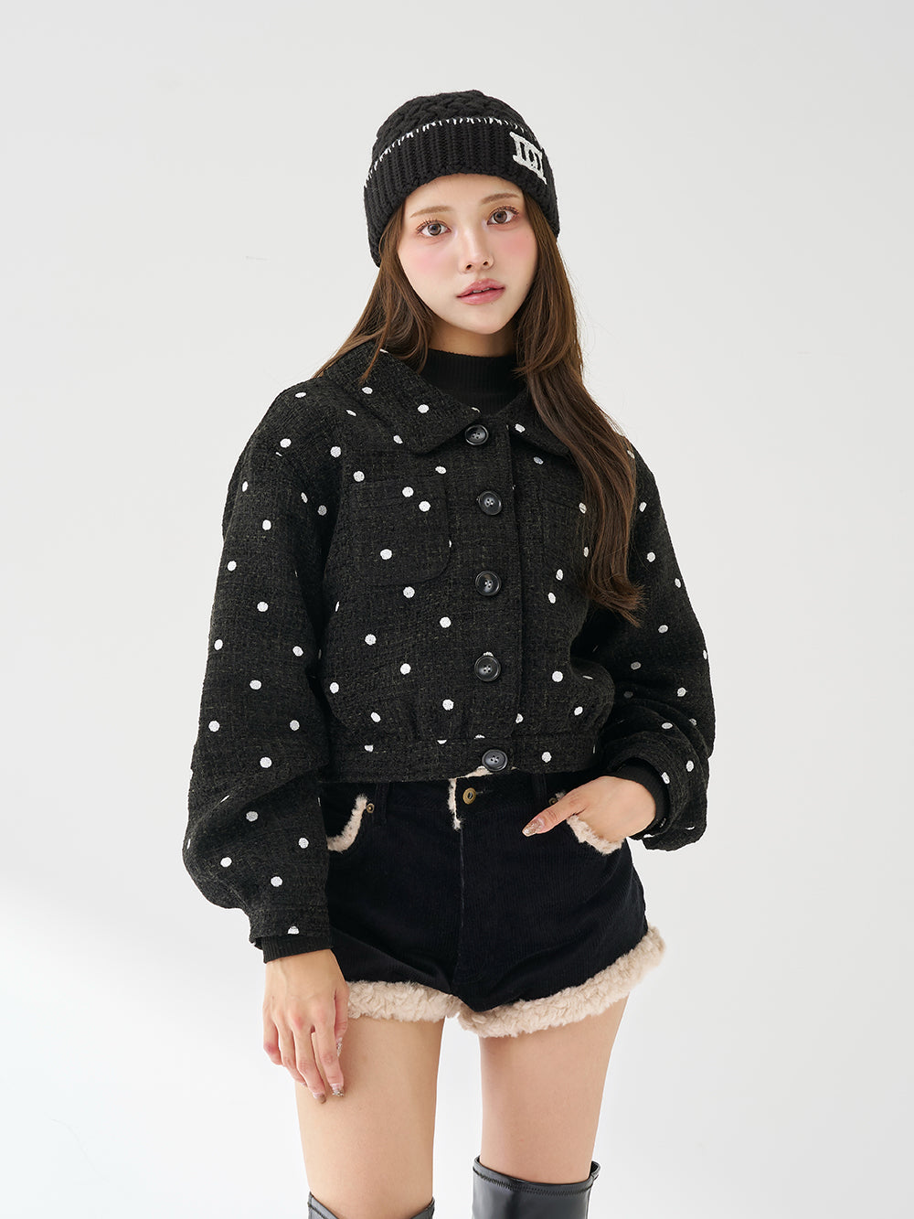 モデル:163cm(着用サイズ:FREE 着用カラー:BLK)
