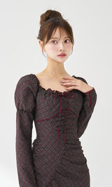 モデル:163cm(着用サイズ:FREE 着用カラー:GRY)