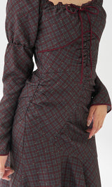 モデル:163cm(着用サイズ:FREE 着用カラー:GRY)