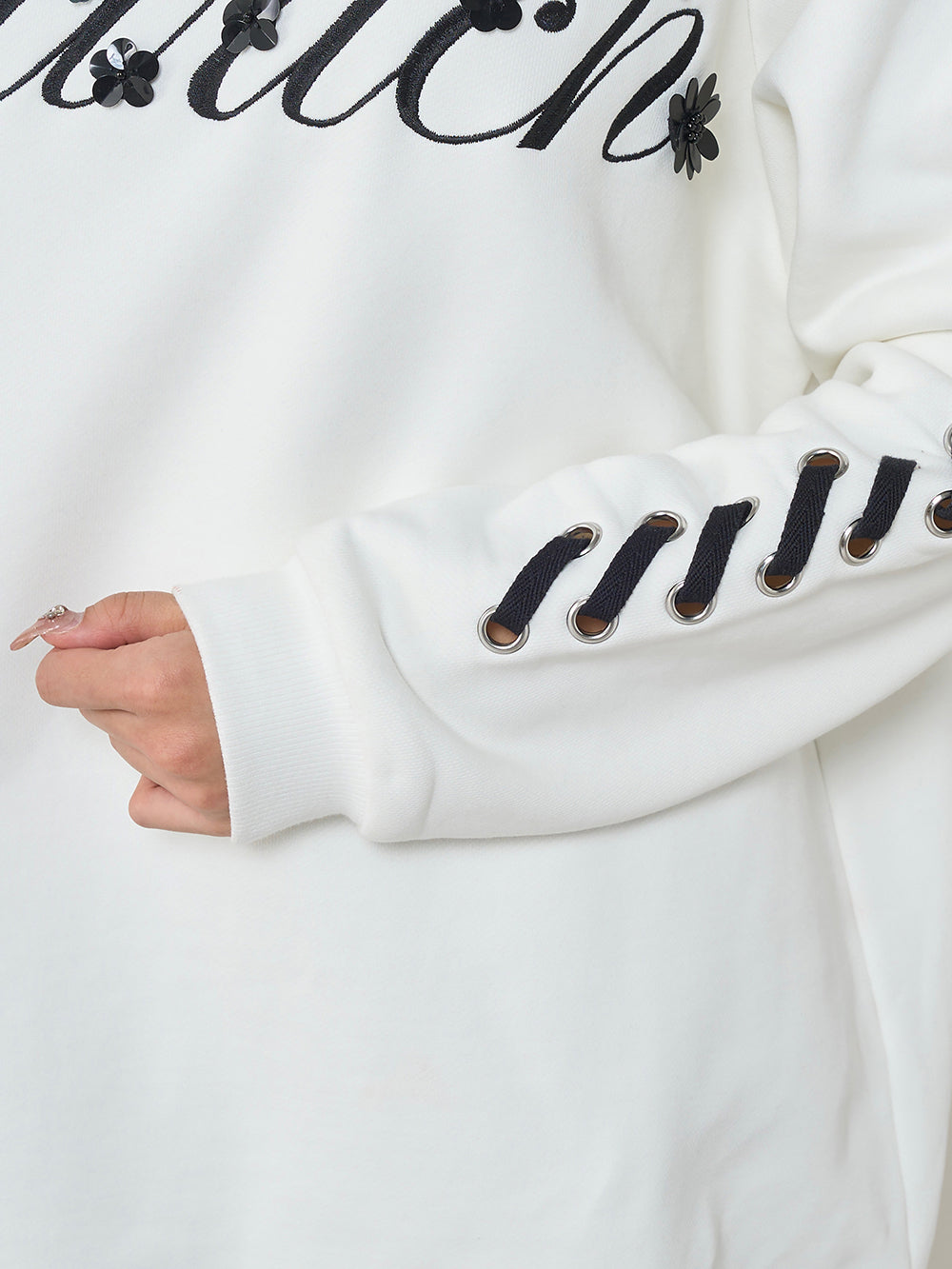 モデル:163cm(着用サイズ:FREE 着用カラー:WHT)
