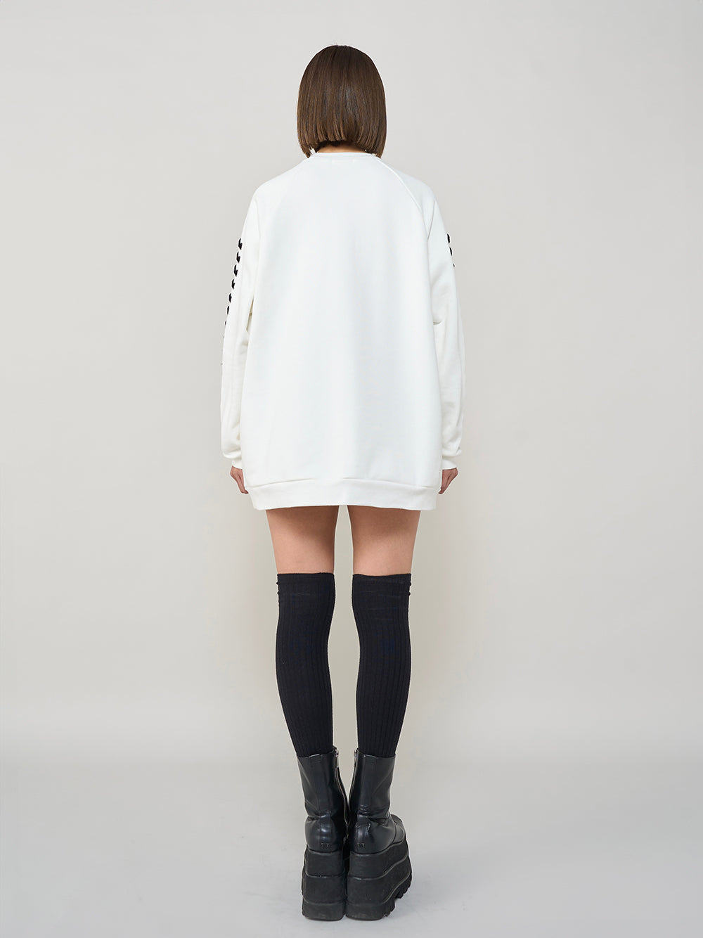 モデル:163cm(着用サイズ:FREE 着用カラー:WHT)