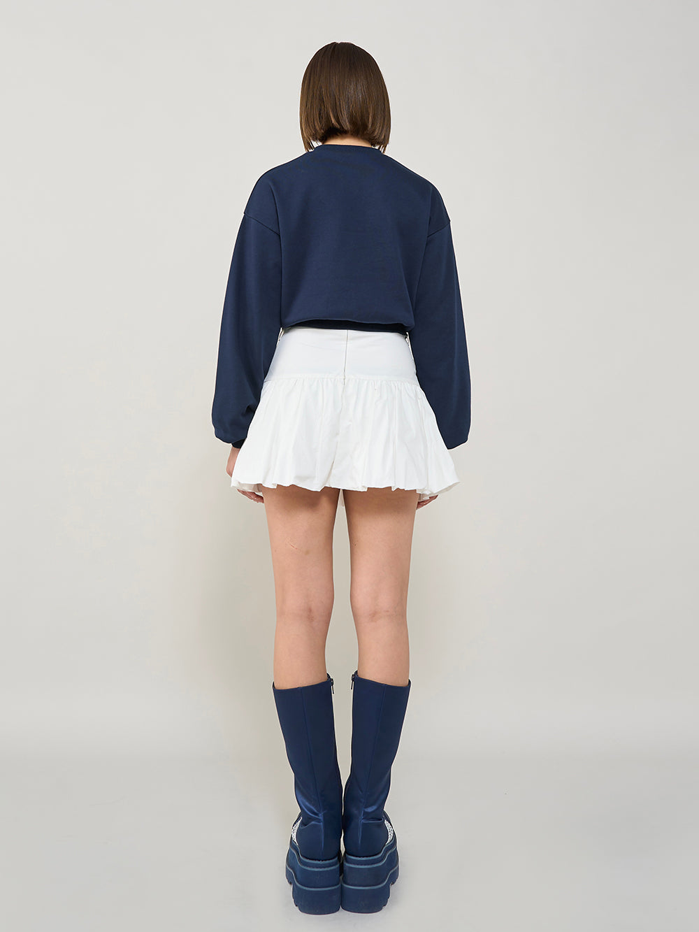 モデル:163cm(着用サイズ:FREE 着用カラー:NVY)