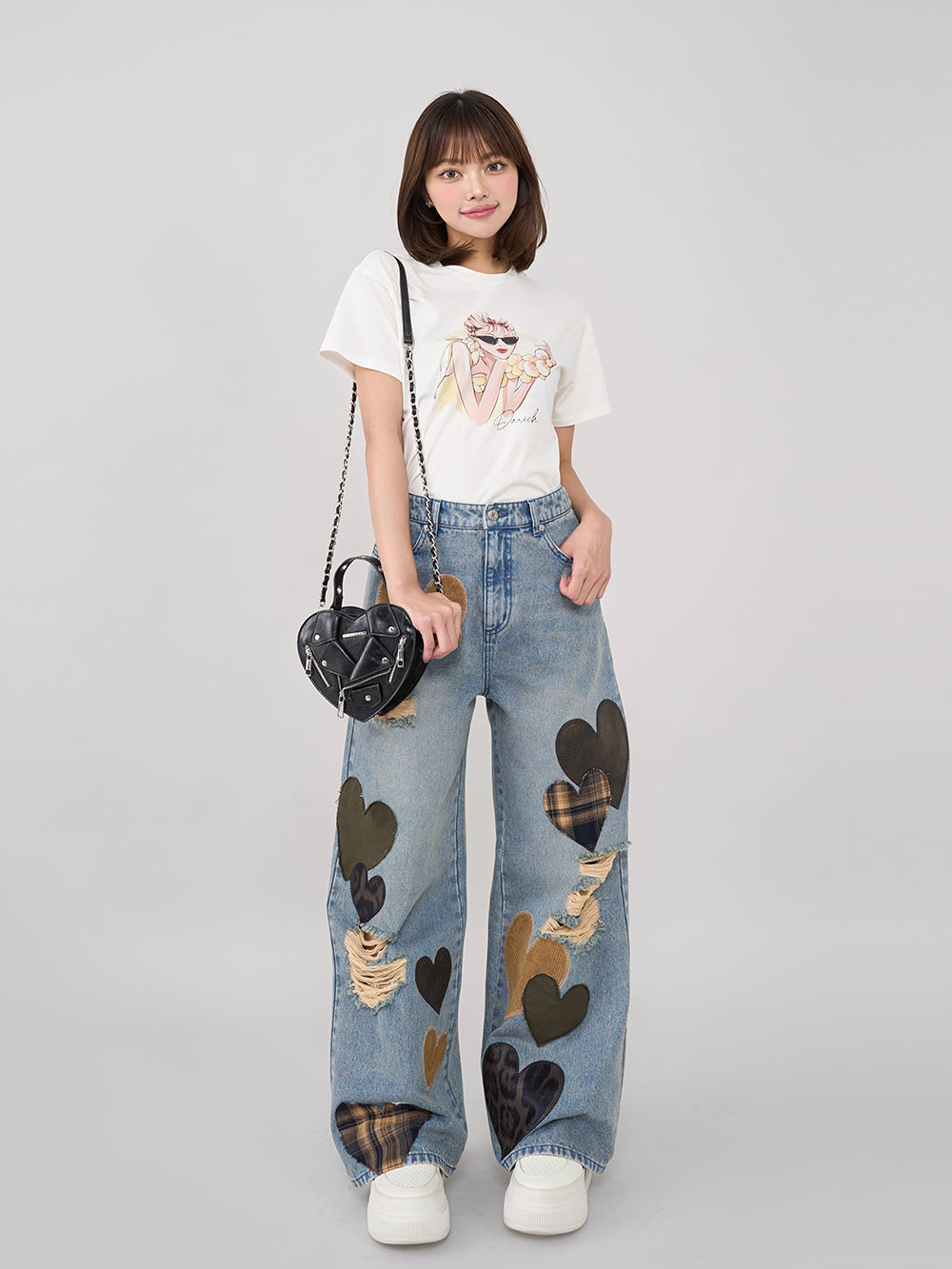 モデル:163cm(着用サイズ:M 着用カラー:BLU)