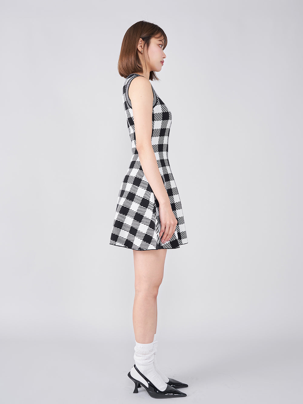 モデル:163cm(着用サイズ:FREE 着用カラー:BLK)