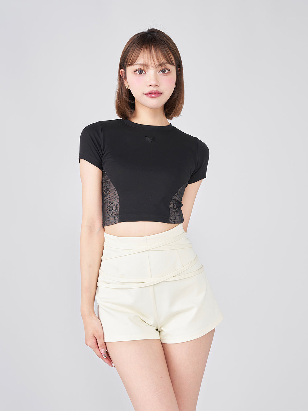 モデル:163cm(着用サイズ:FREE 着用カラー:BLK)